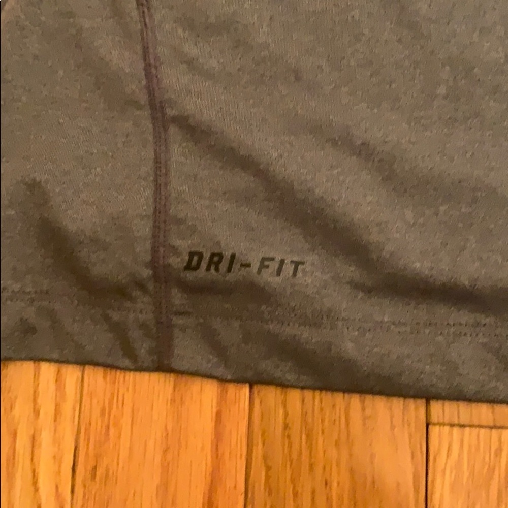 Nike performance T-shirt - Picture 2 of 4